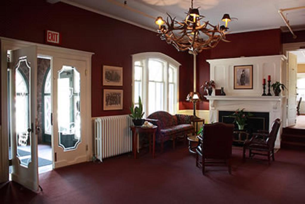 The Historic Redstone Inn Eksteriør billede