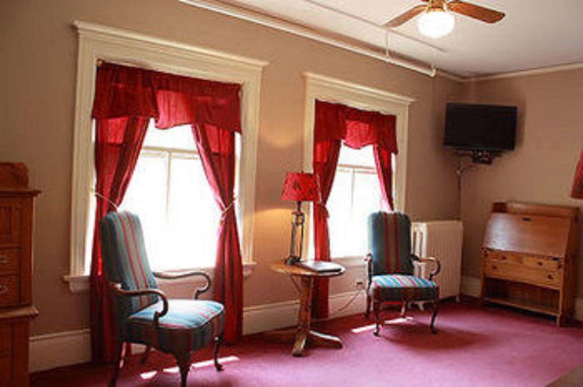 The Historic Redstone Inn Eksteriør billede